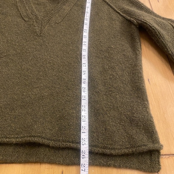 Free People Women’s Olive Green Wool Blend Oversized Sweater Bell Sleeve S-L - Picture 9 of 11